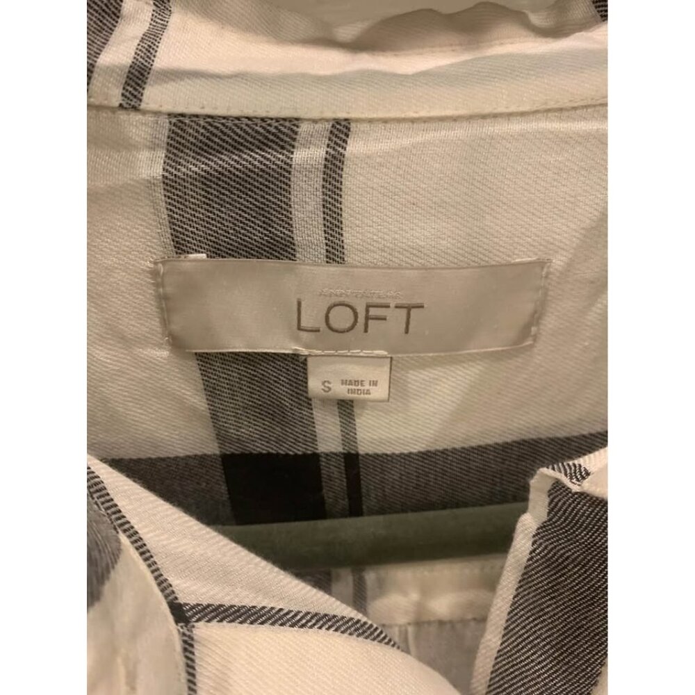 Ann Taylor Loft plaid shirt, size small white and black (bin U) - Picture 2 of 6